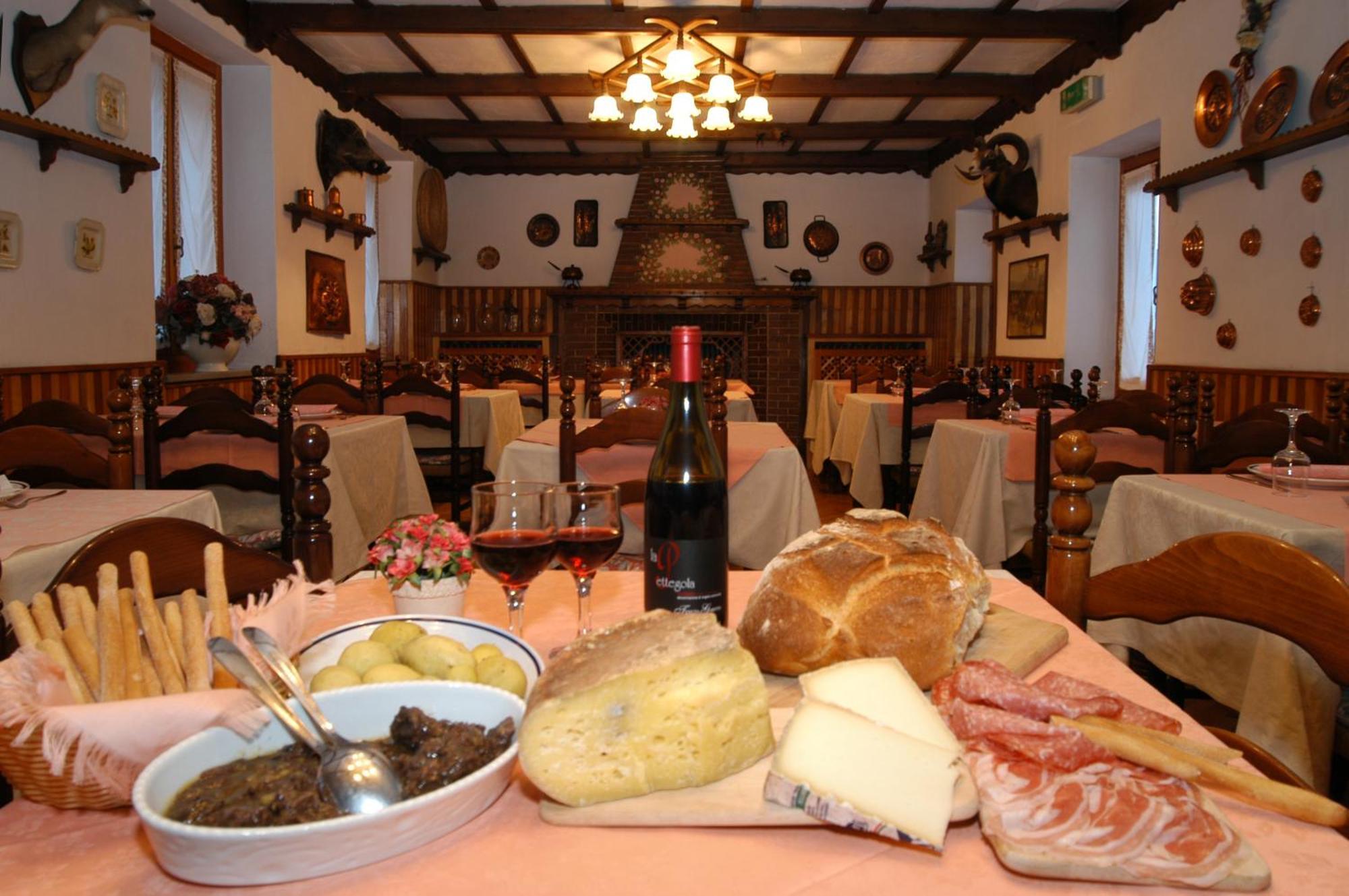 Albergo Passet Pragelato Bagian luar foto